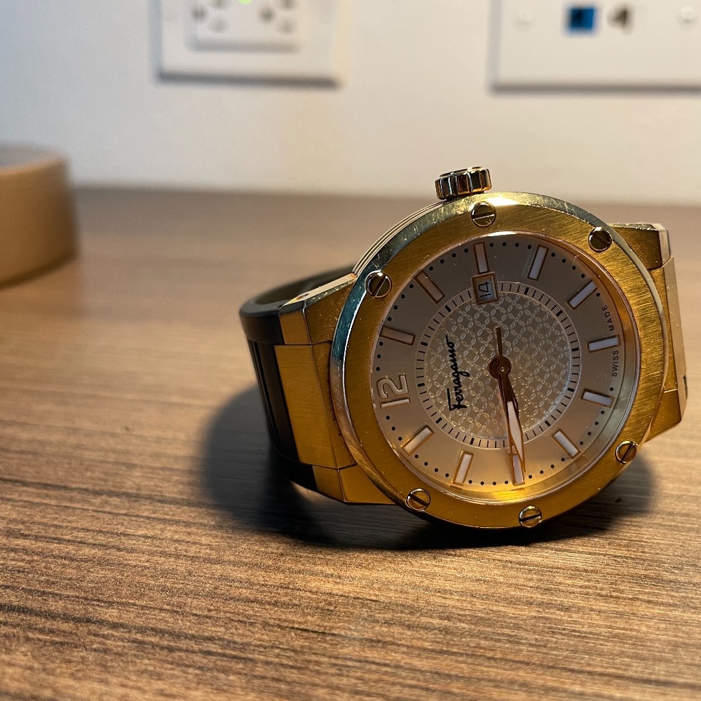 Ferragamo wrist watch with rubber strap